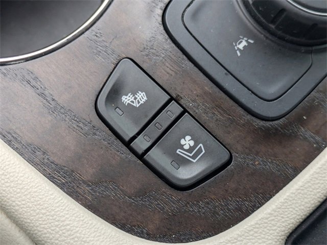 Used 2021 GMC Acadia Denali w/ Denali Technology Package image 25