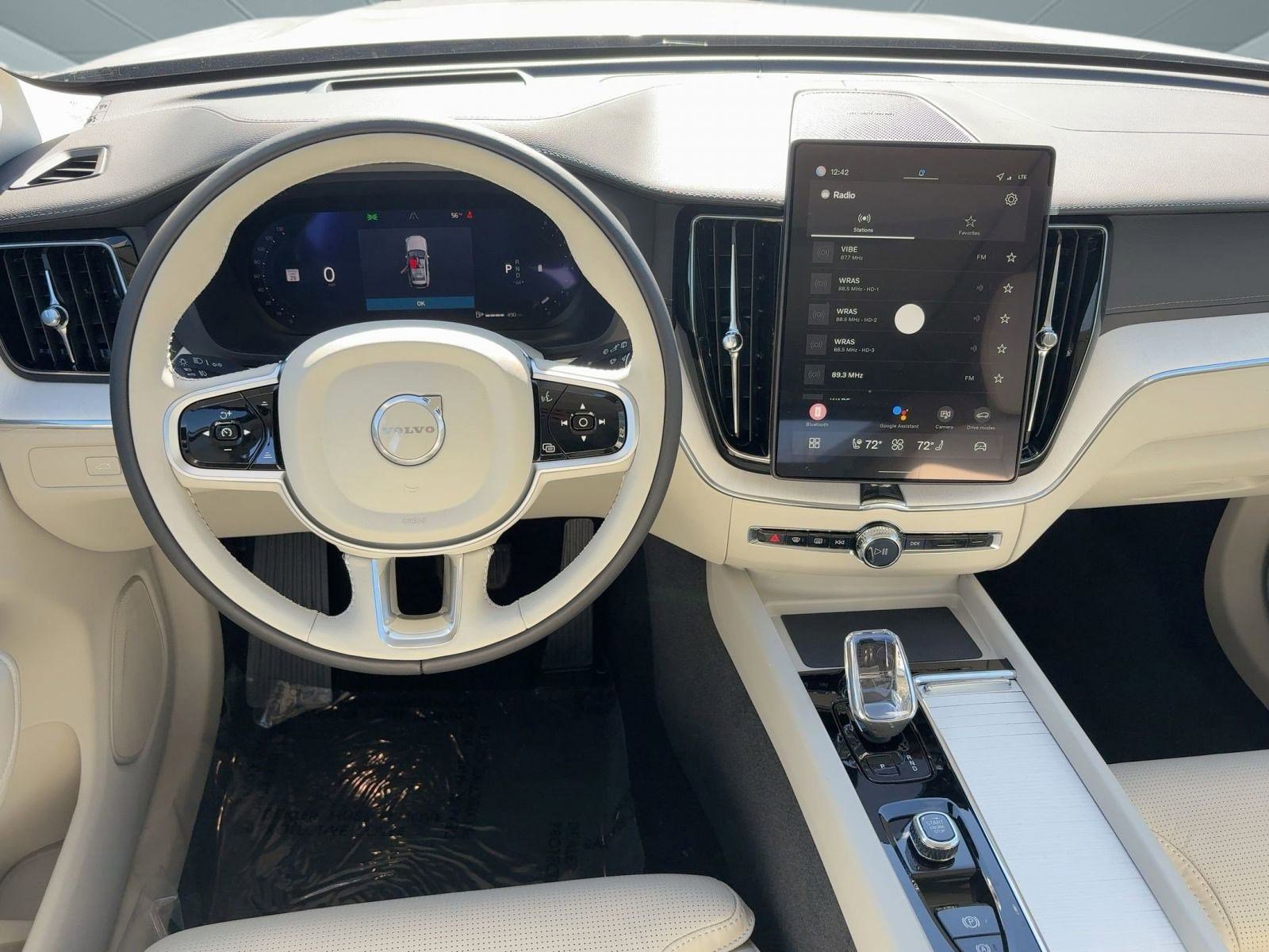 New 2026 Volvo XC60 B5 Ultra w/ Climate Package image 26