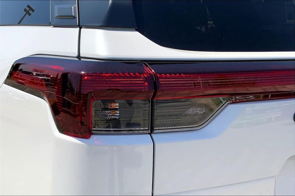 Certified 2026 Subaru Outback Premium AWD/4WD image 23