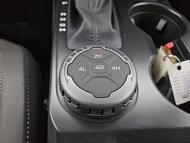 New 2025 Ford Bronco Outer Banks AWD/4WD image 18