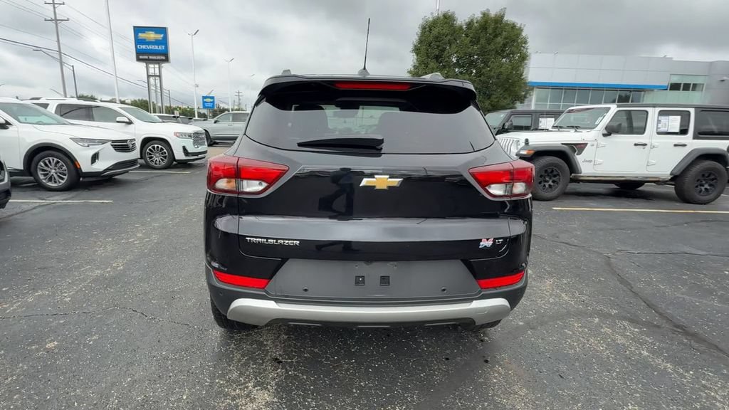 Used 2021 Chevrolet TrailBlazer LT w/ Convenience Package AWD/4WD image 7