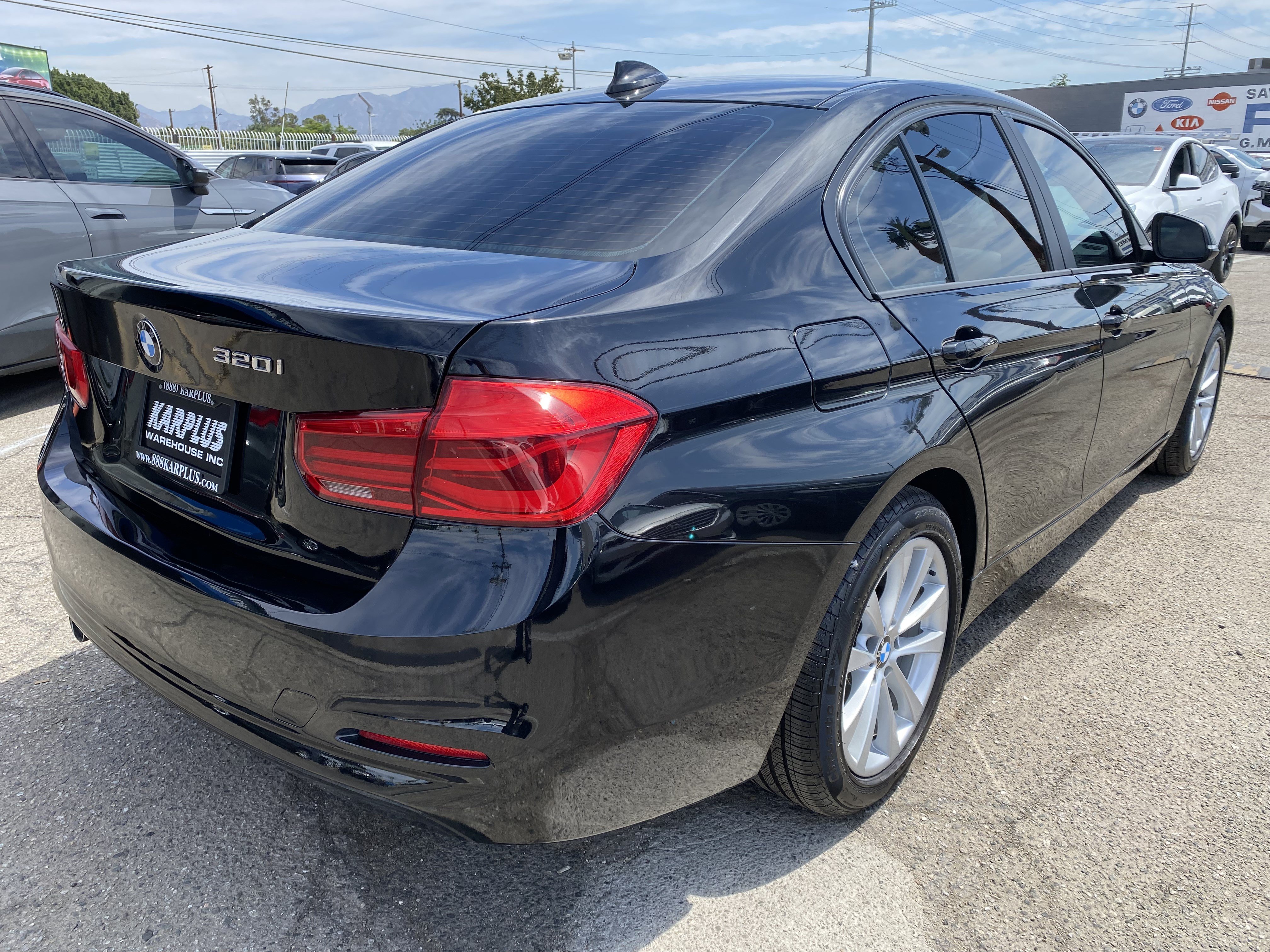 Used 2018 BMW 320i Sedan w/ Convenience Package RWD image 10