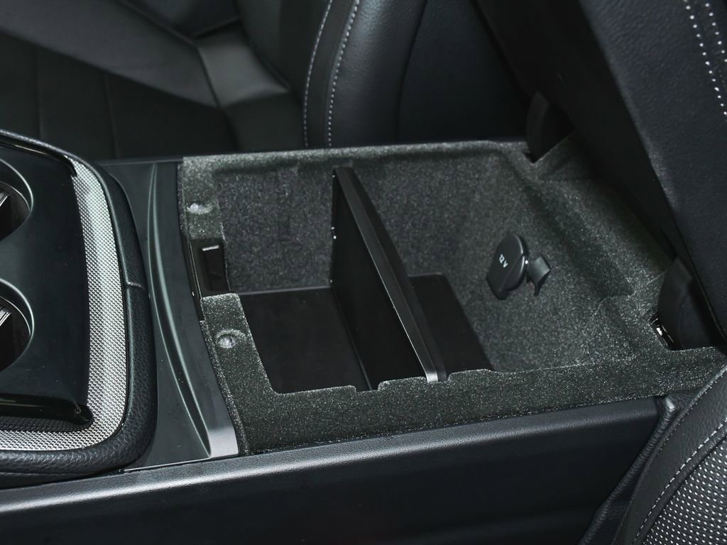 Used 2025 Porsche Panamera 4 image 47