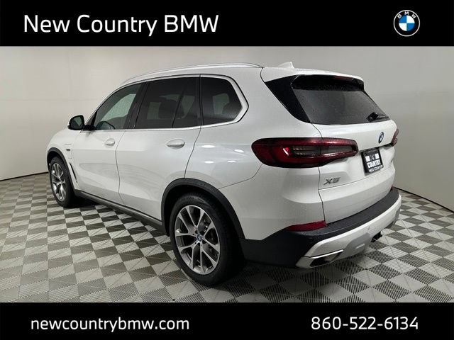 Used 2023 BMW X5 xDrive45e w/ Executive Package AWD/4WD image 5