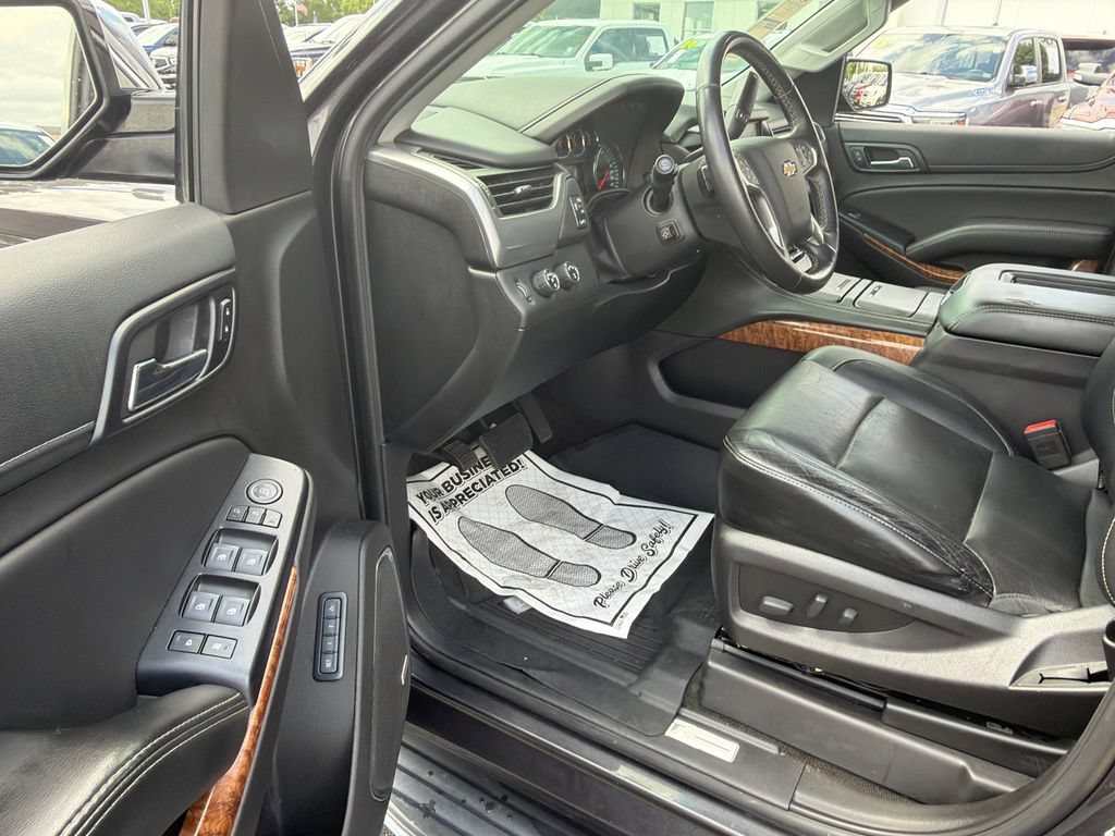 Used 2018 Chevrolet Tahoe Premier AWD/4WD image 23