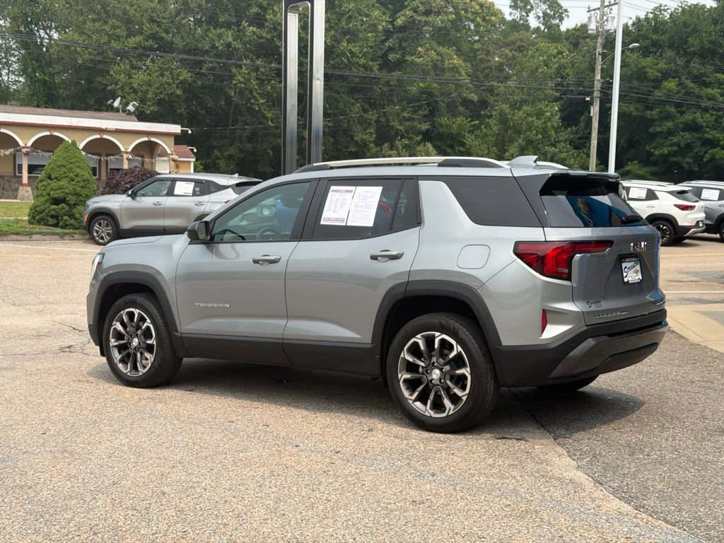 Certified 2025 GMC Terrain Elevation w/ Elevation Premium Package AWD/4WD image 5