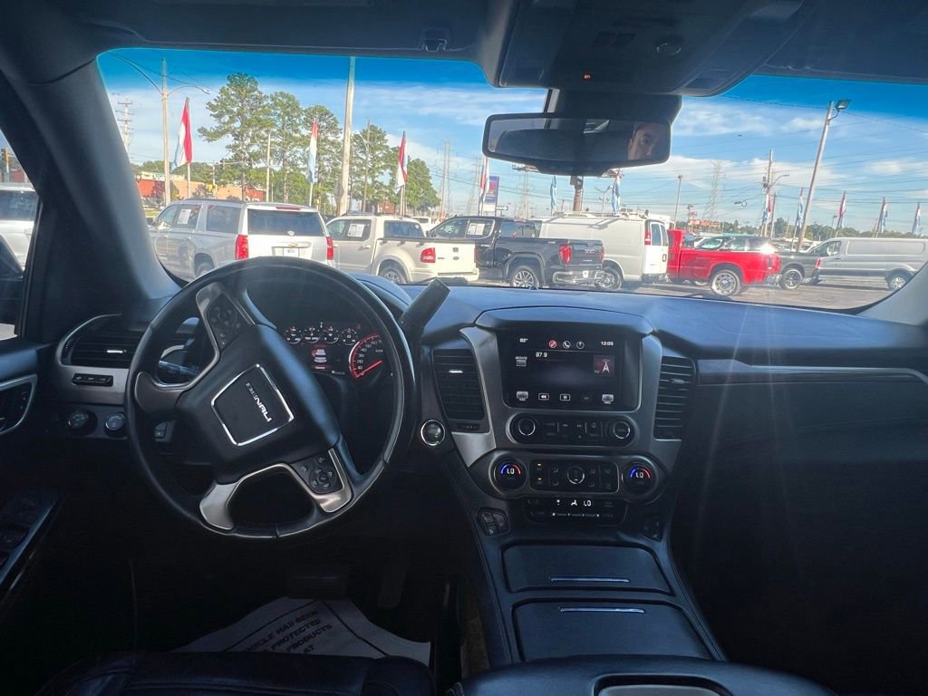 Used 2015 GMC Yukon Denali w/ Touring Package image 18