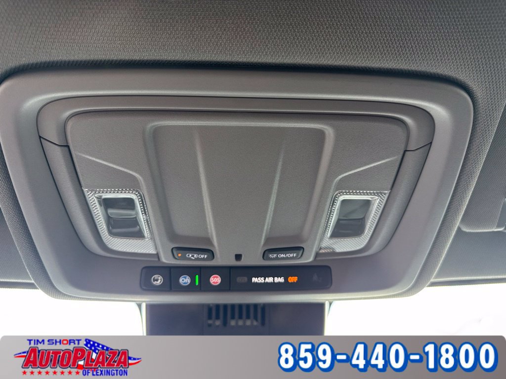 Used 2024 Chevrolet Silverado 1500 LT AWD/4WD image 31
