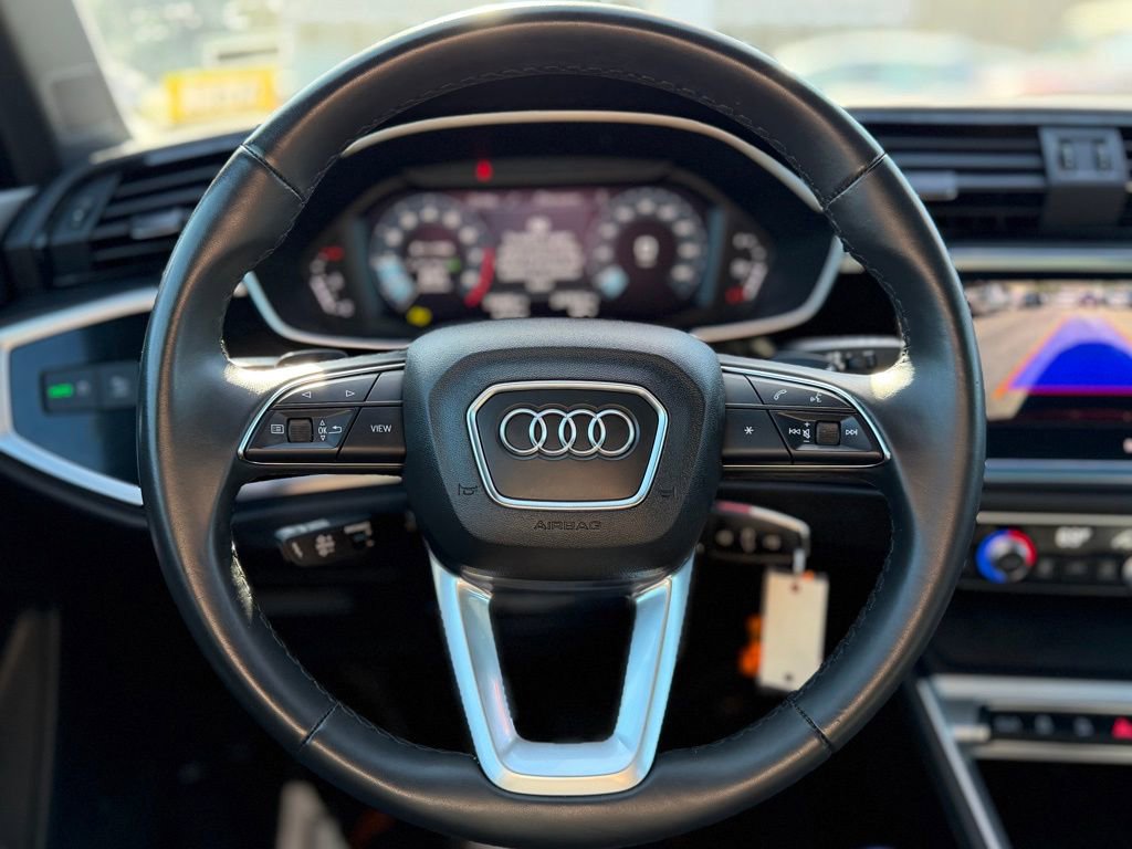 Used 2025 Audi Q3 2.0T Premium image 9