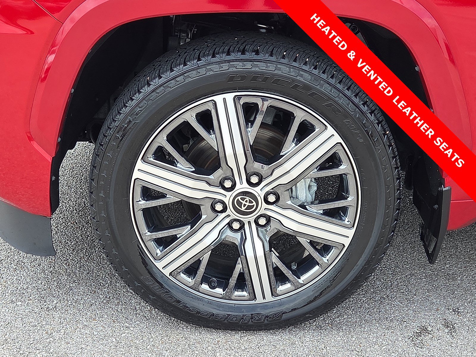 Used 2023 Toyota Sequoia Capstone AWD/4WD image 7