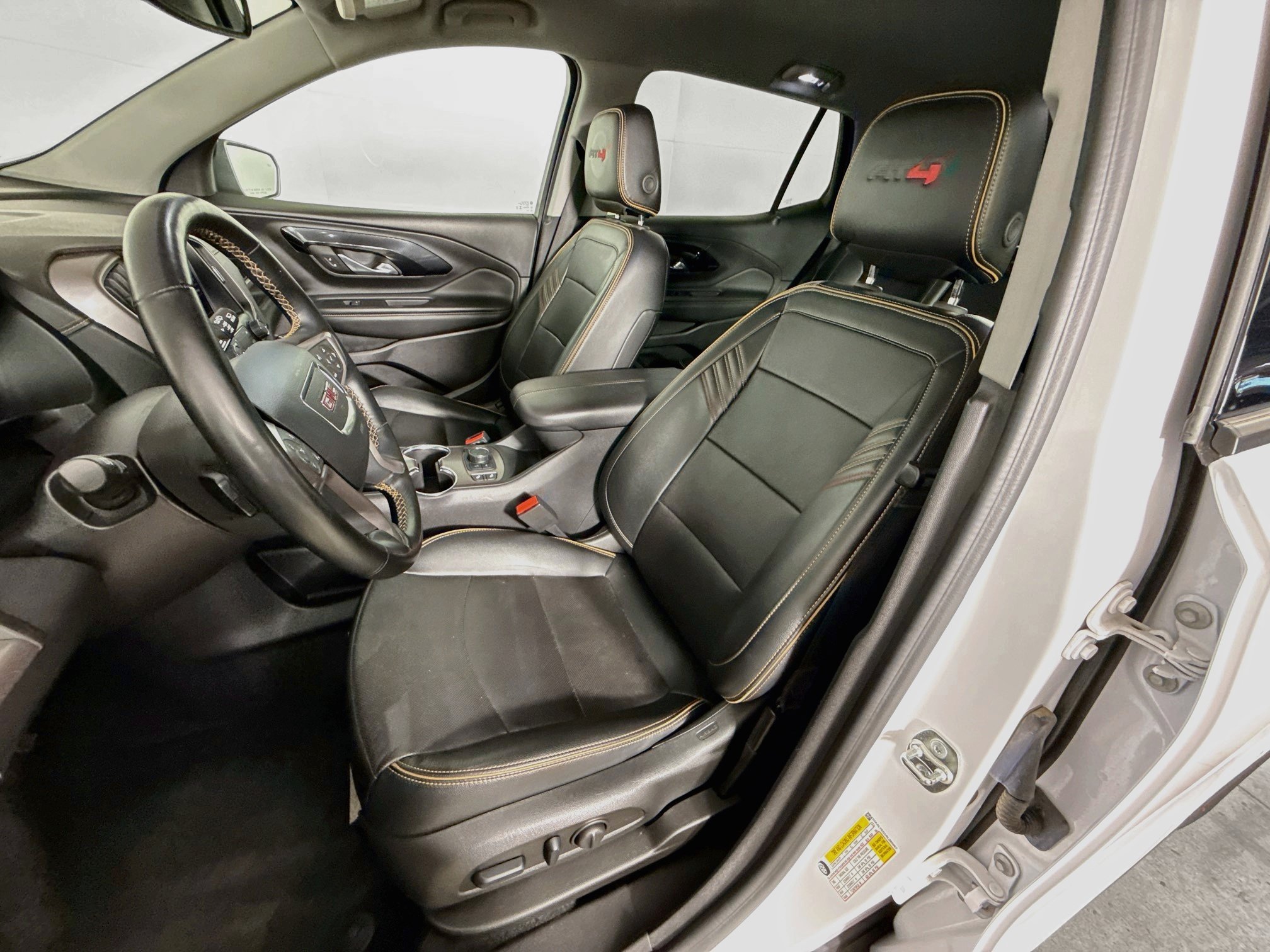 Used 2024 GMC Terrain AT4 AWD/4WD image 25