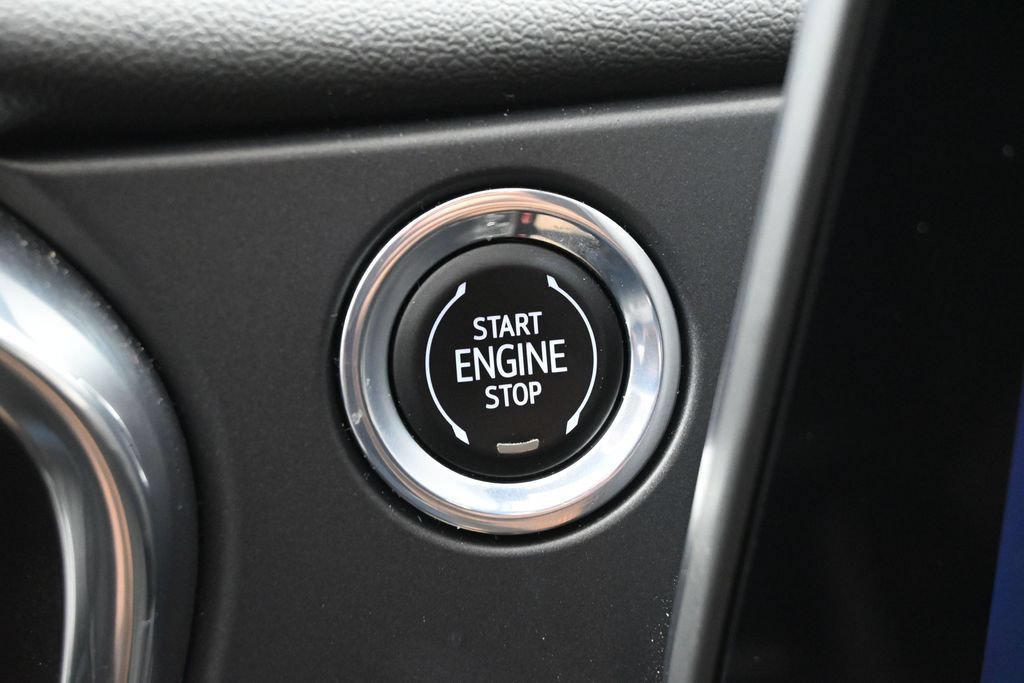 Used 2024 Chevrolet Blazer LT w/ Midnight/Sport Edition FWD image 4