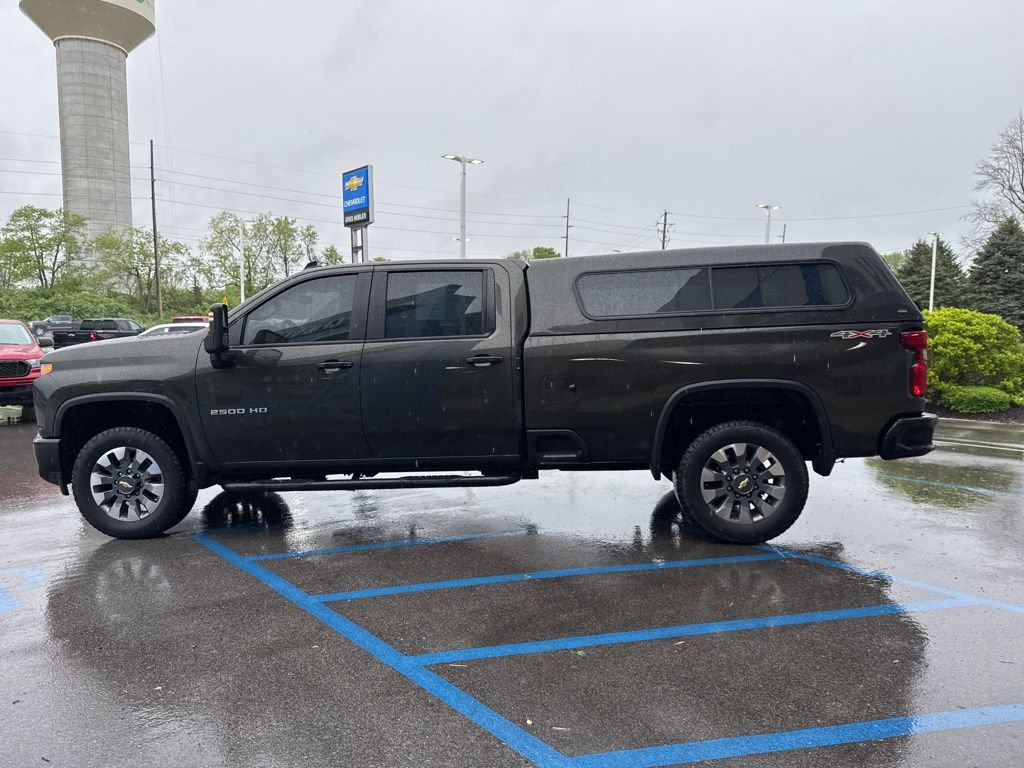 Used 2022 Chevrolet Silverado 2500 Custom w/ Custom Value Package AWD/4WD image 7
