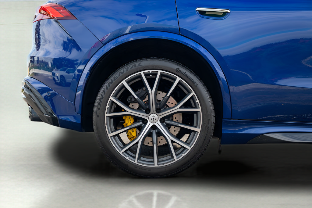 Used 2023 Maserati Grecale Trofeo AWD/4WD image 24