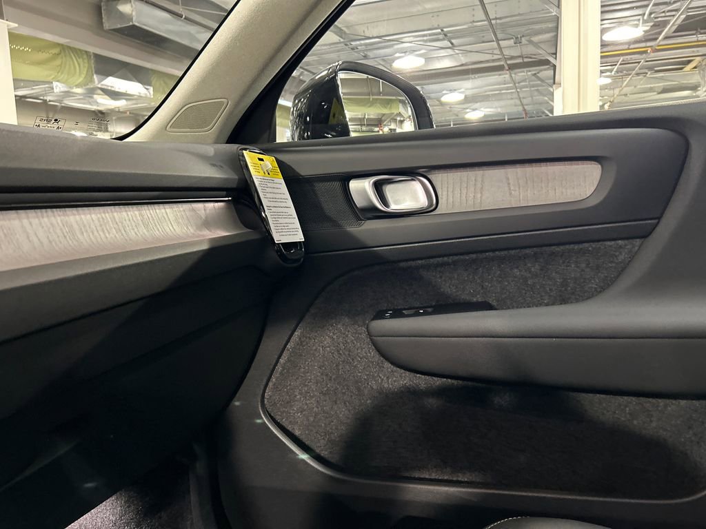 New 2026 Volvo XC40 B5 Plus w/ Climate Package AWD/4WD image 20