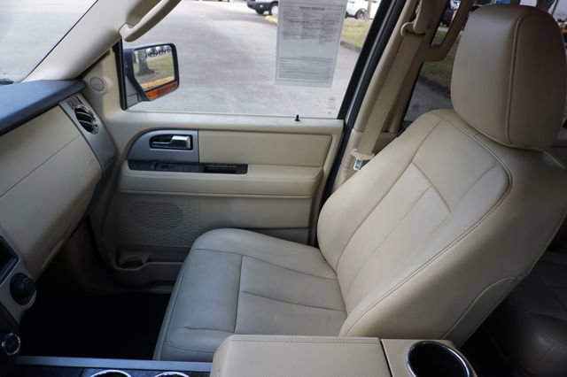 Certified 2017 Ford Expedition EL Limited w/ Equipment Group 301A AWD/4WD image 32