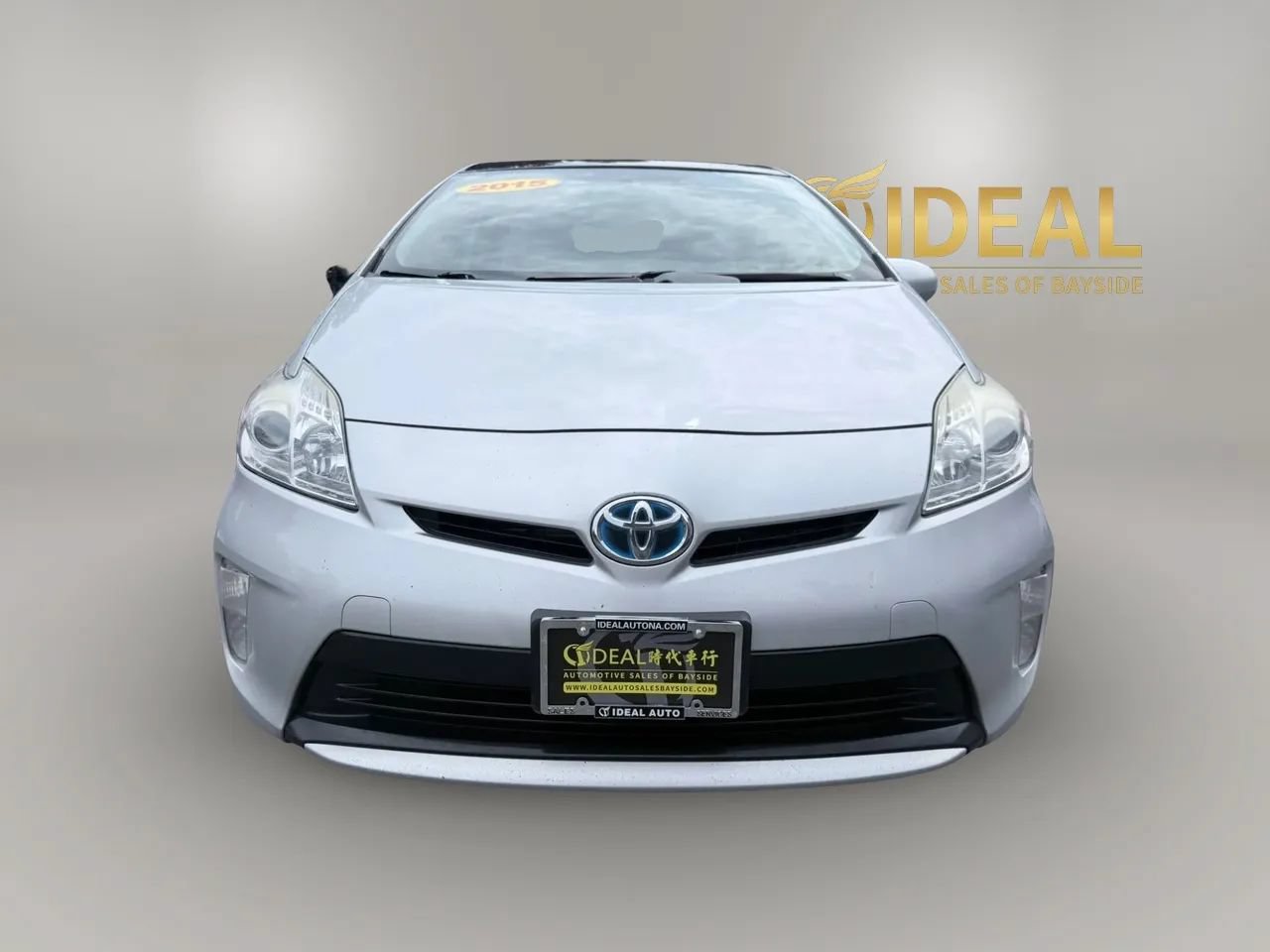 Used 2015 Toyota Prius Three w/ Solar Roof Package FWD image 2