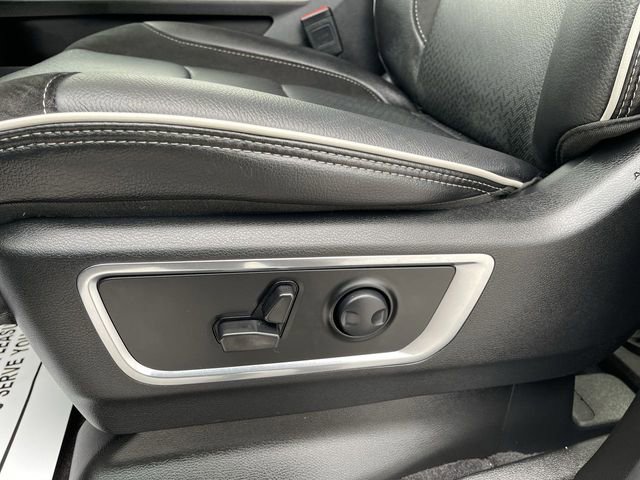 Used 2025 RAM 1500 Laramie w/ Sport Appearance Package AWD/4WD image 13