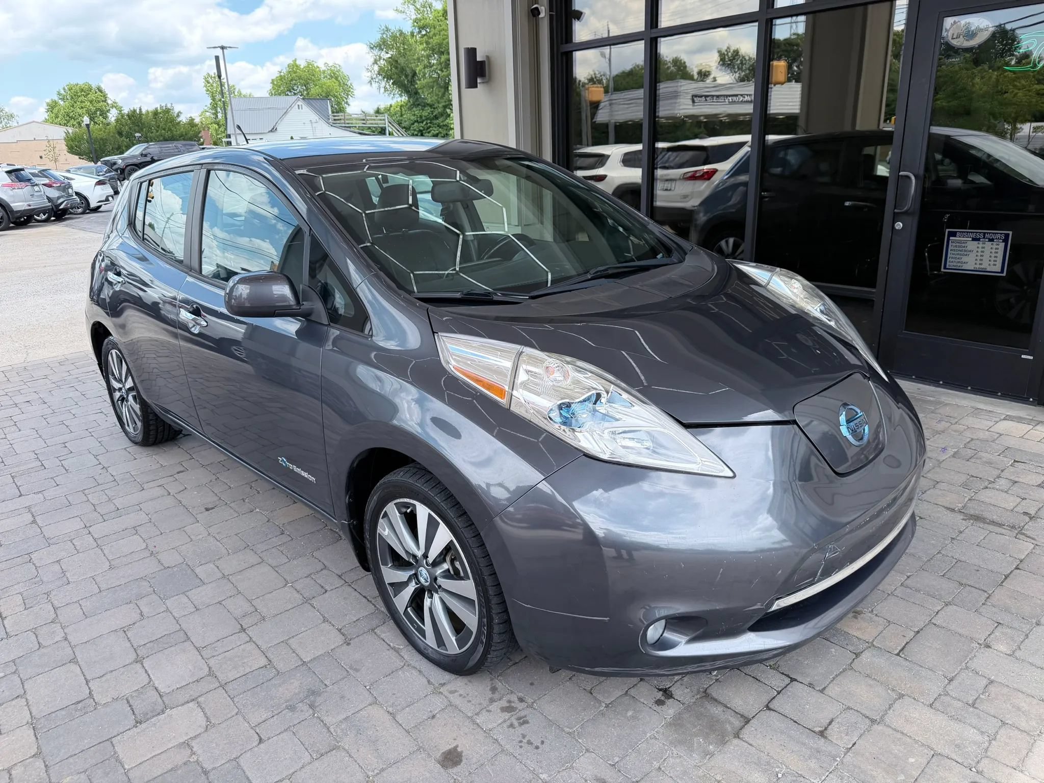 Used 2013 Nissan Leaf SL FWD image 15