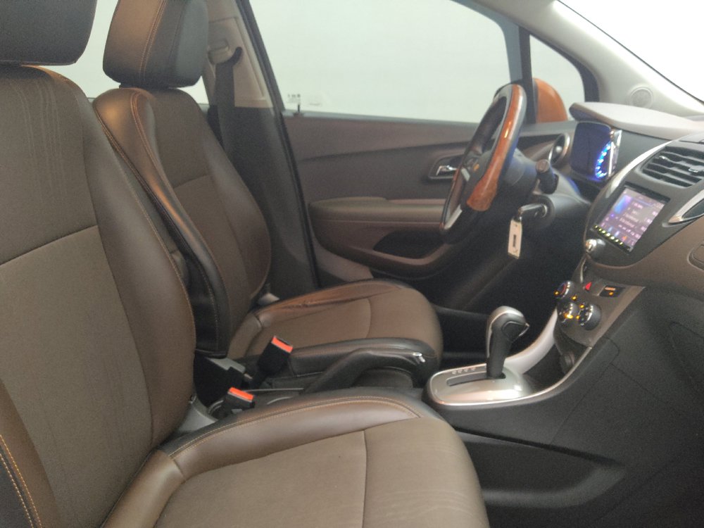 Used 2015 Chevrolet Trax LT w/ LT Plus Package FWD image 21