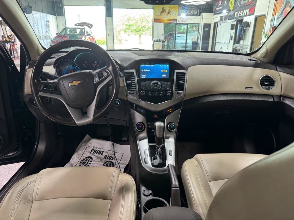 Used 2016 Chevrolet Cruze LTZ w/ Sun, Sound and Sport Package FWD image 23