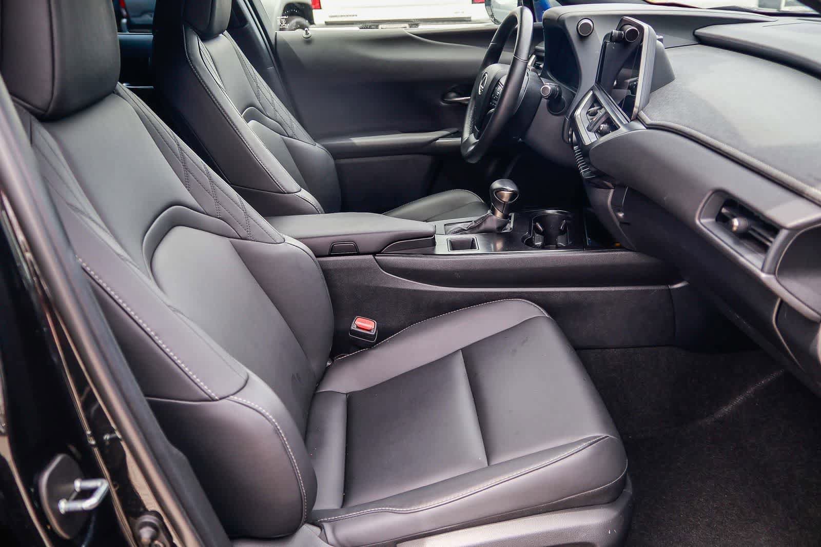 Used 2024 Lexus UX 250h FWD image 17