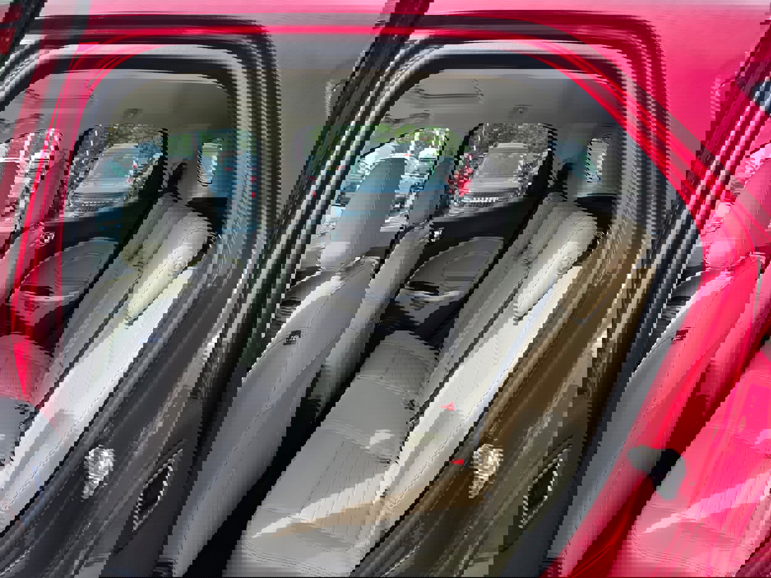 Used 2020 Ford EcoSport Titanium image 10