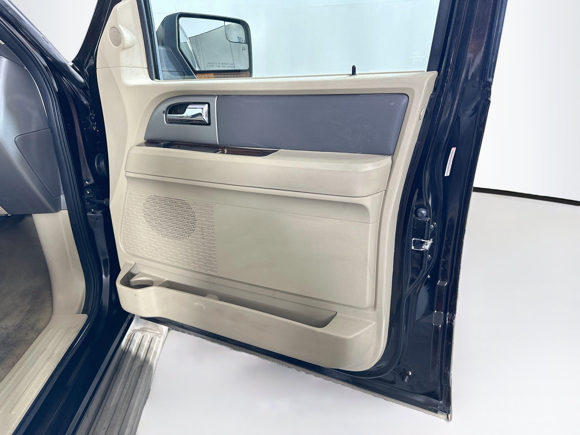 Used 2013 Ford Expedition XLT RWD image 32