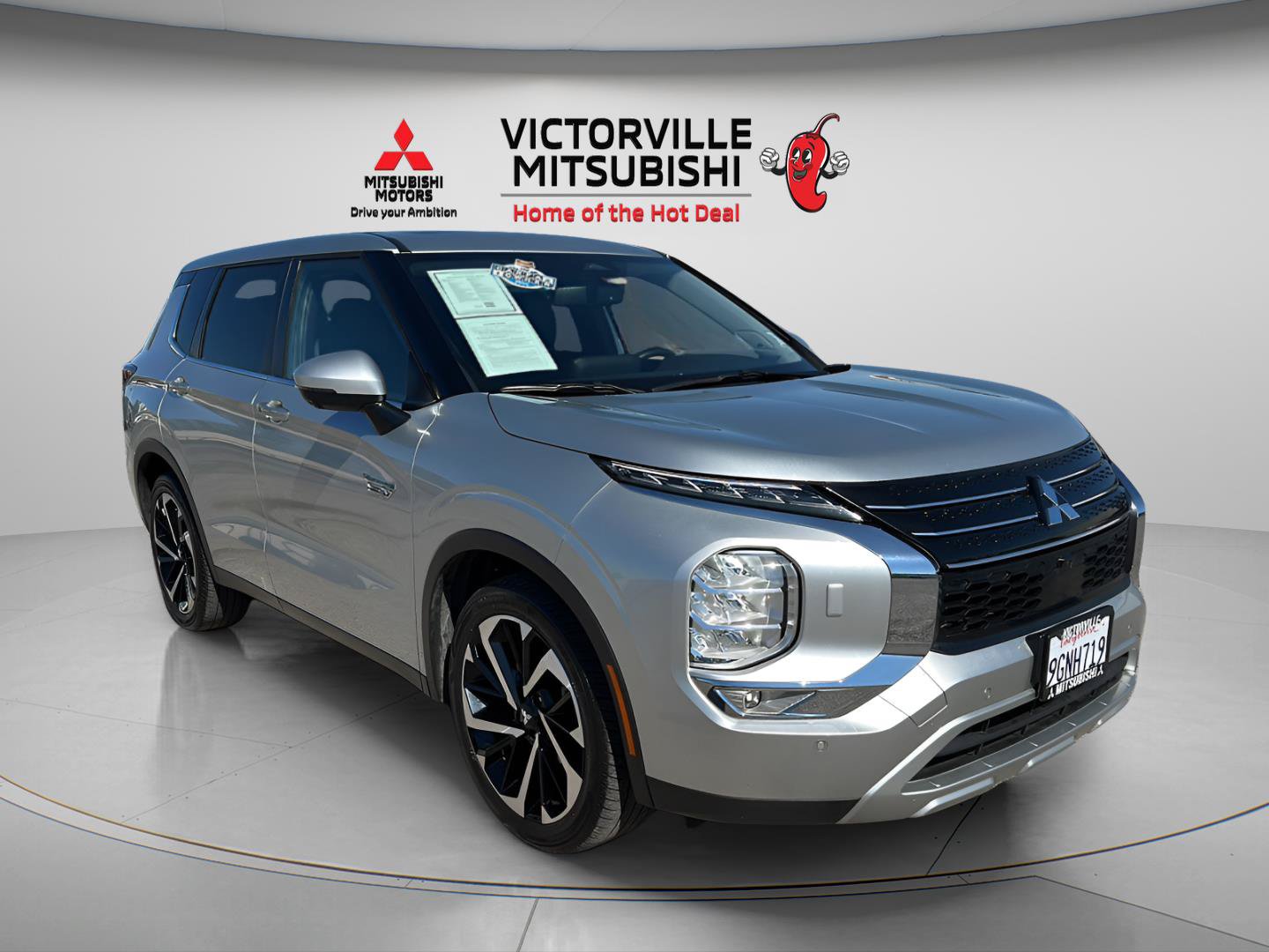 Used 2023 Mitsubishi Outlander 4WD Plug-In Hybrid