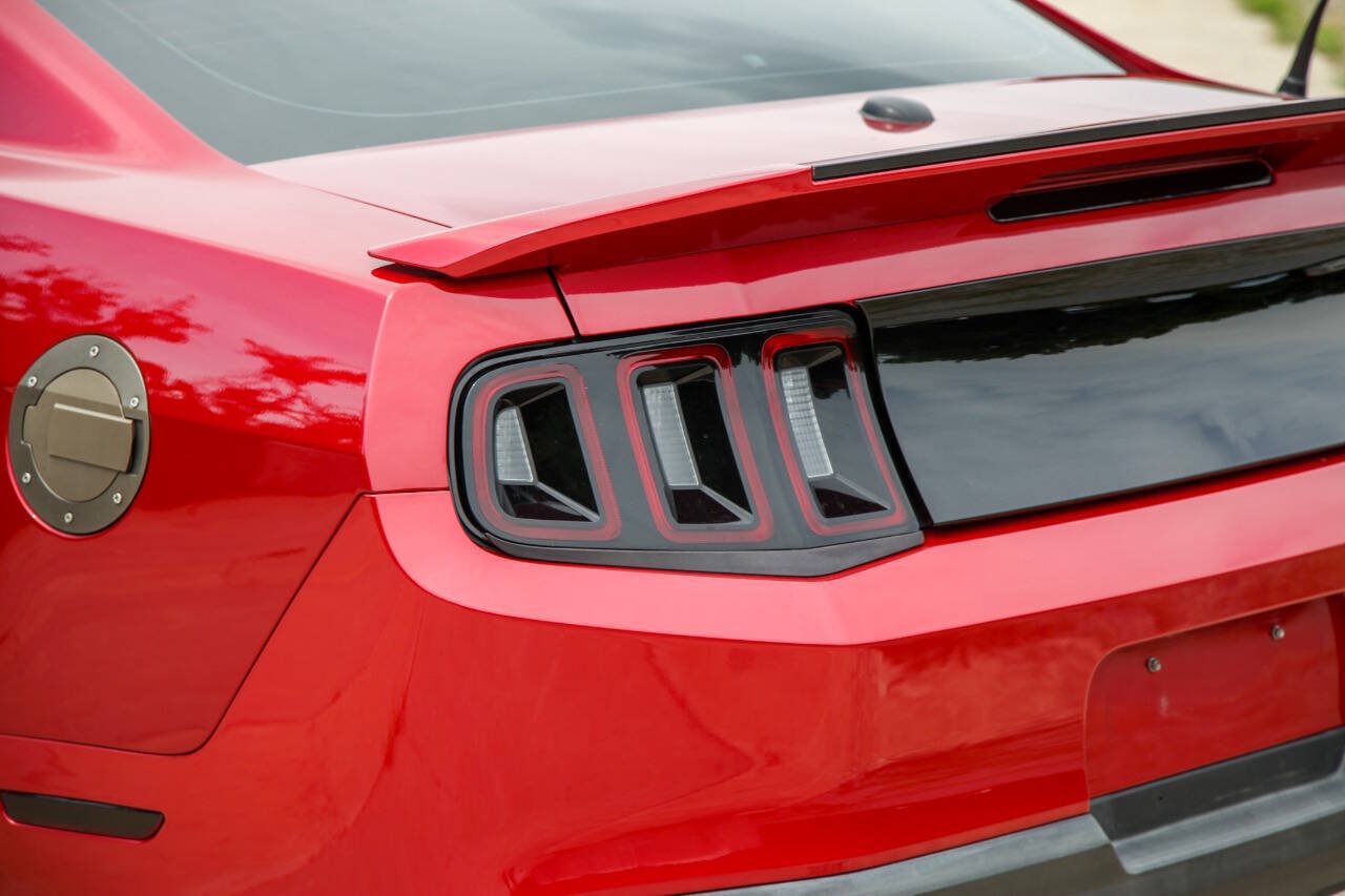 Used 2011 Ford Mustang GT Premium w/ Electronics Pkg RWD image 22