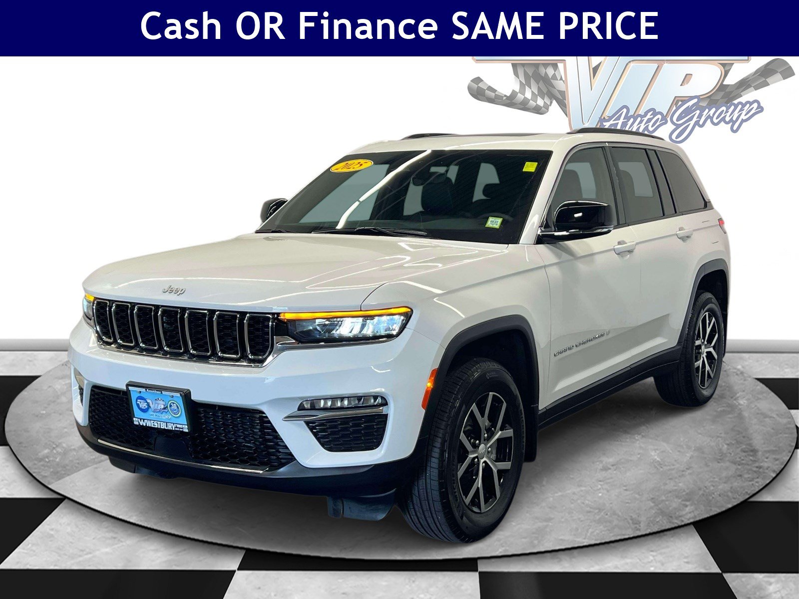 Used 2025 Jeep Grand Cherokee Limited w/ MOPAR Finishing Package AWD/4WD image 7