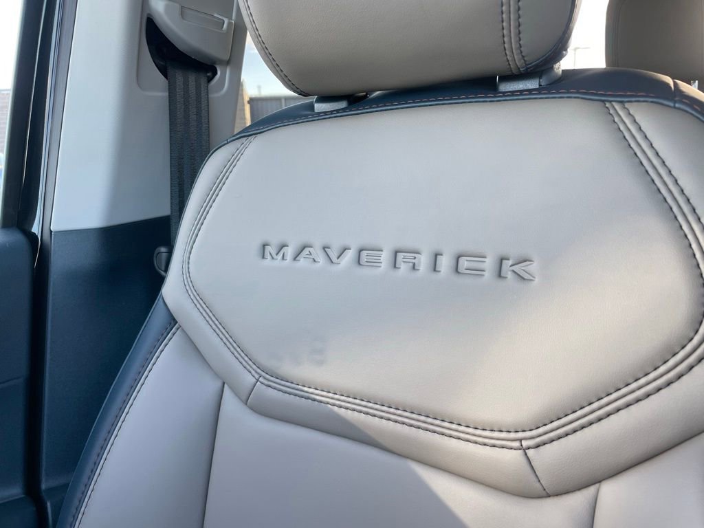 Used 2025 Ford Maverick Lariat w/ 4K Tow Package image 23