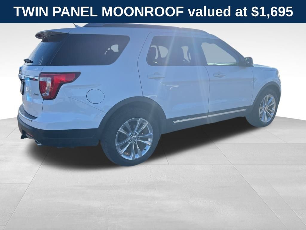 Used 2018 Ford Explorer XLT w/ Equipment Group 202A image 4