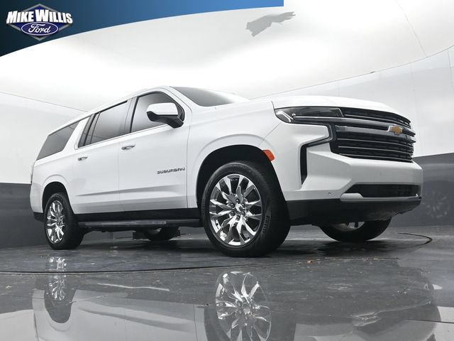 Used 2022 Chevrolet Suburban LT RWD image 17
