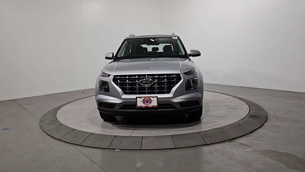 Used 2022 Hyundai Venue SEL image 9