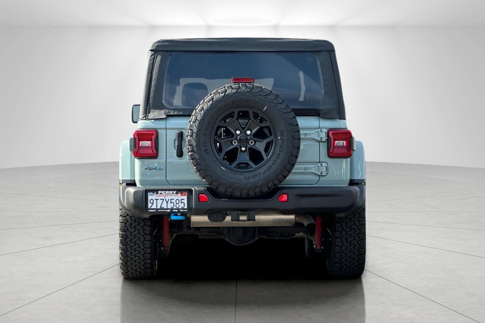Used 2023 Jeep Wrangler Unlimited Rubicon 4xe image 4