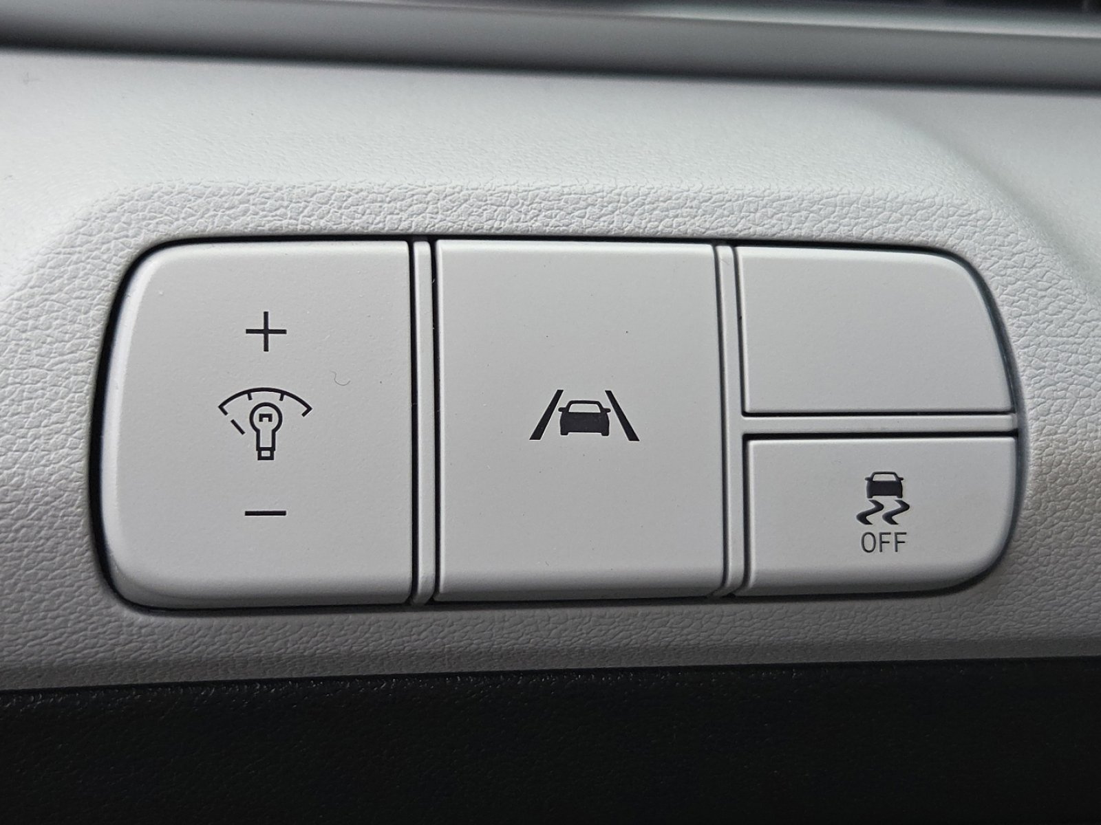 Used 2021 Hyundai Elantra Limited image 13