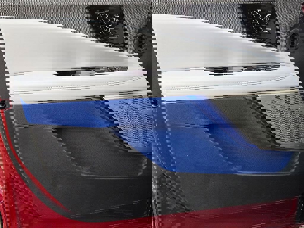 New 2026 Cadillac Optiq Luxury 2 w/ LPO, Floor Liner Package image 24