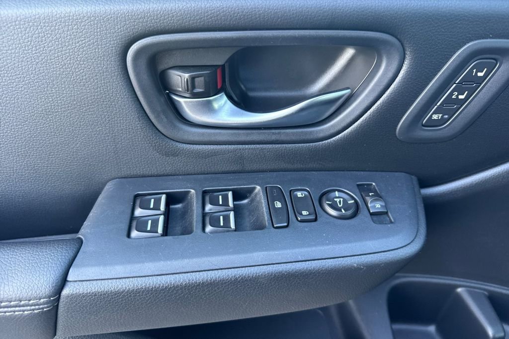 Used 2024 Honda Pilot EX-L image 13