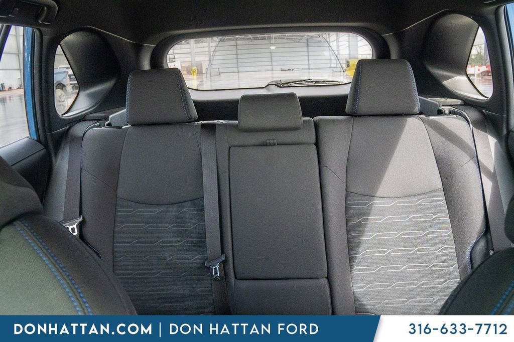 Used 2024 Toyota RAV4 SE image 11