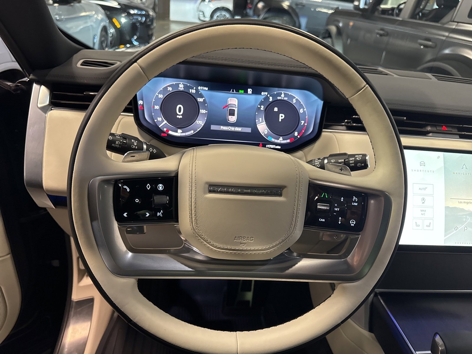 Used 2024 Land Rover Range Rover SE image 9