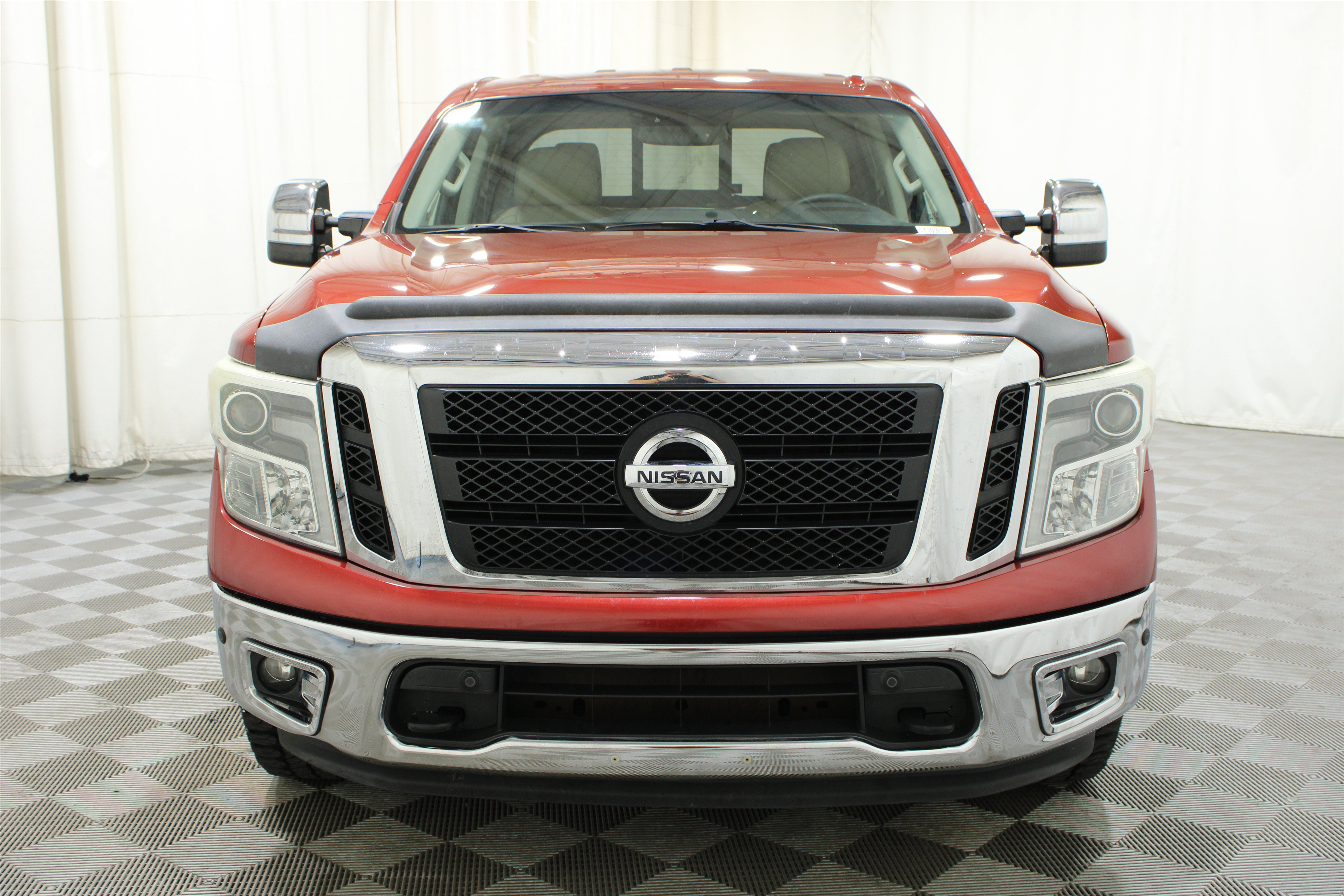 Used 2017 Nissan Titan SL w/ SL Towing Convenience Package RWD image 40