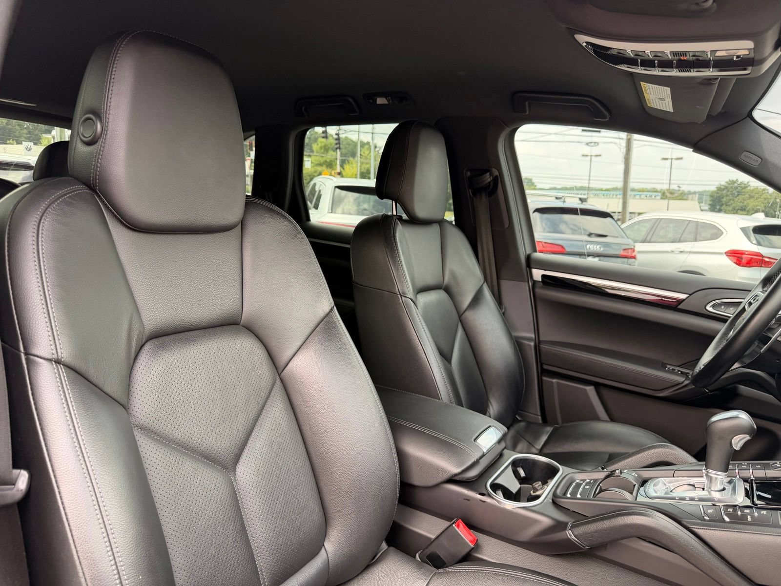 Used 2018 Porsche Cayenne AWD/4WD image 35