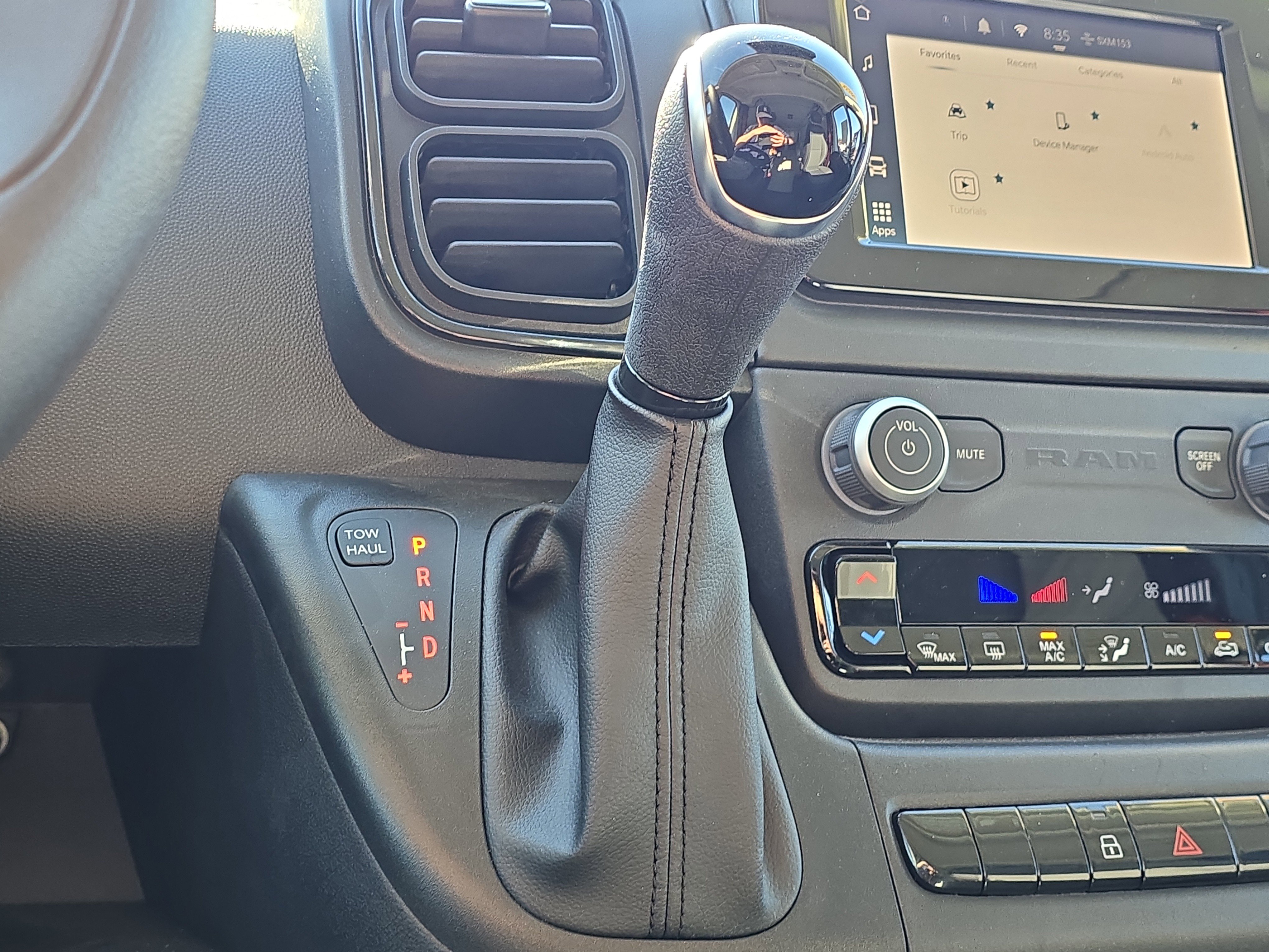 Used 2025 RAM ProMaster 2500 w/ Convenience Group image 22