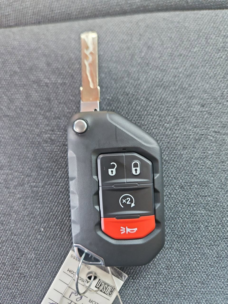 New 2025 Jeep Gladiator Sport image 31