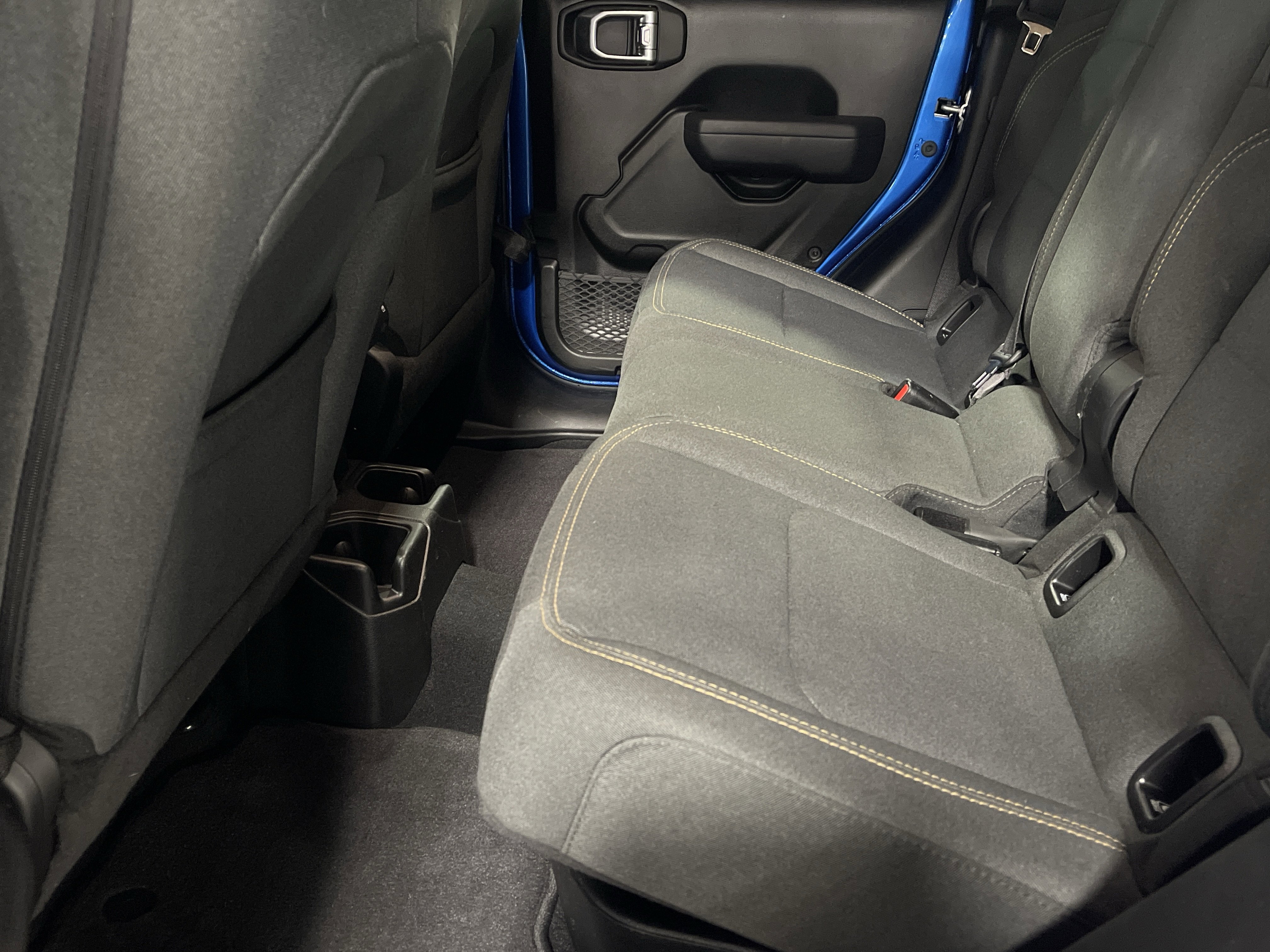 Used 2024 Jeep Gladiator Sport image 12