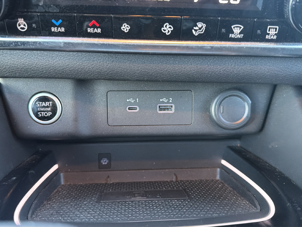 Certified 2021 Nissan Rogue Platinum FWD image 44