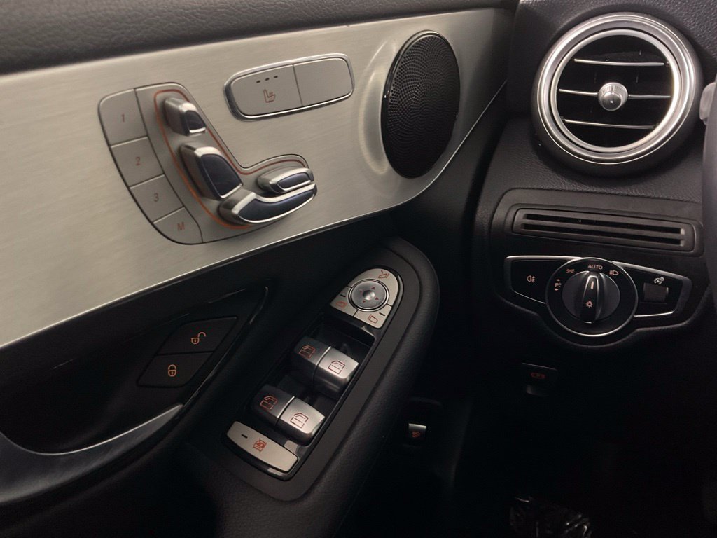 Used 2022 Mercedes-Benz GLC 300 image 19