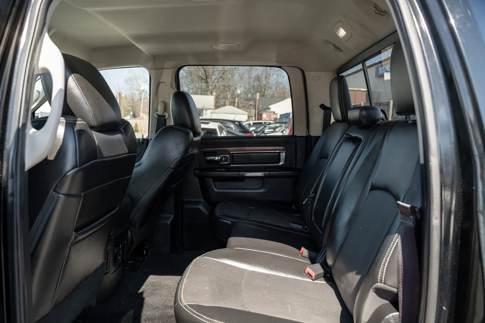 Used 2013 RAM 1500 Laramie w/ Convenience Group image 8