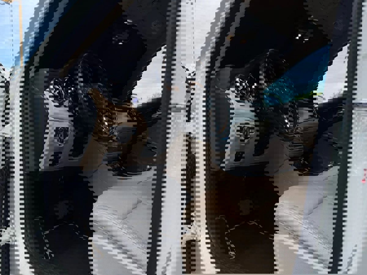 Used 2015 Mercedes-Benz GLA 250 4MATIC image 39